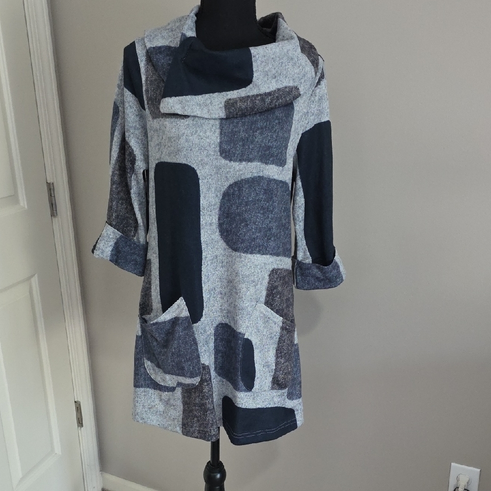 Papillon Blanc Gray and Black Mini Dress